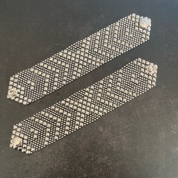 ONLY ONE LEFT! SG Flinging Arrows Liquid Silver Bracelet. - Picture 3 of 5